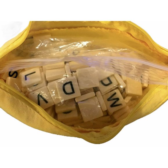 Bananagrams Crossword Family Fun Game Bananagram - Picture 2 of 5